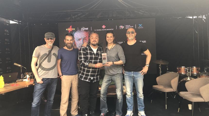 Yüksek Sadakat: Şöhret halesi bizim hiç umrumuzda değil!