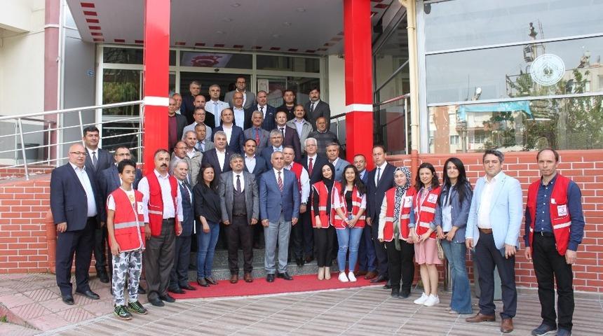 Kızılay&rsquo;dan &ouml;ğrencilere yardım eli