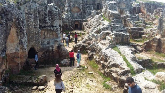 Genç yazar ve öğrenciler Adıyaman’da misafir edildi