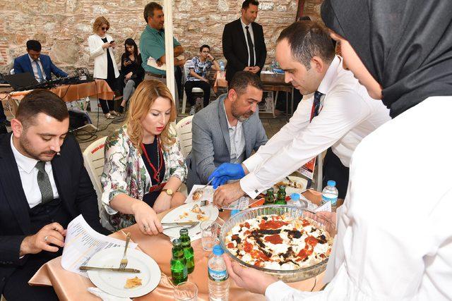 Mesir Festivali'nde yiyecekler yarıştı