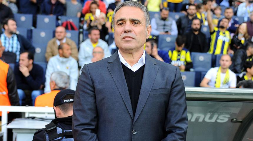 Ersun Yanal basın toplantısında soru almayınca gazetecileri salonu terk etti