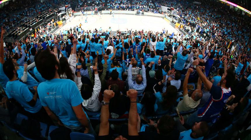 Anadolu Efes - Barcelona maçının biletleri tükendi