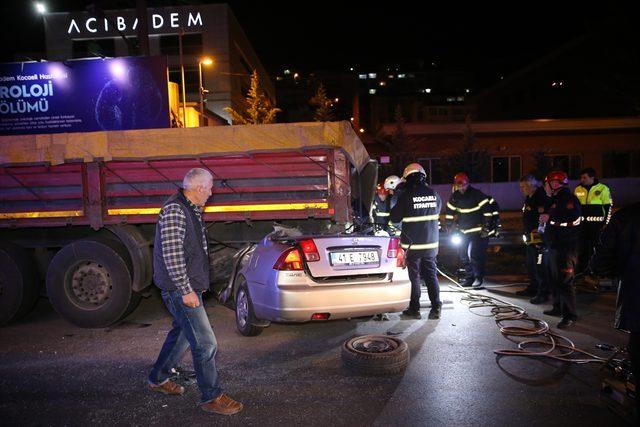 Kocaeli'de trafik kazası: 2 ölü