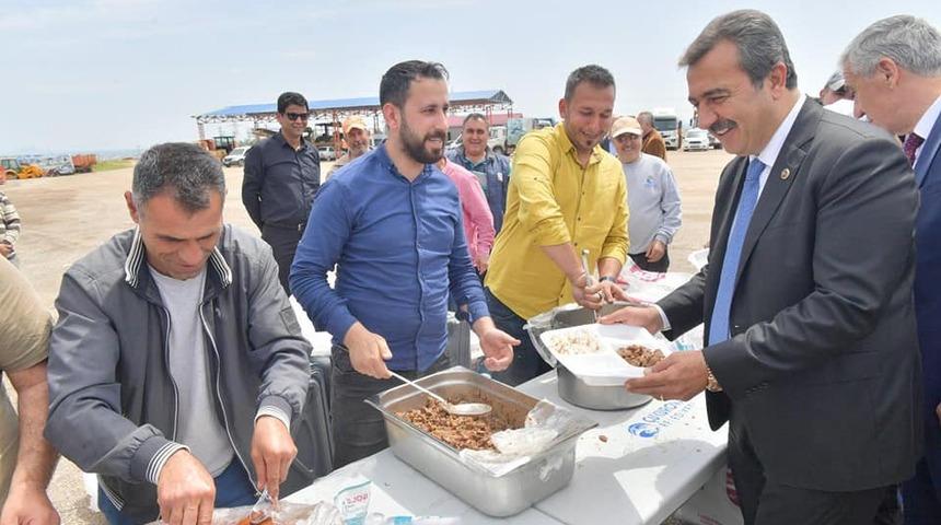 Başkan &Ccedil;etin iş&ccedil;ilere teşekk&uuml;r etti fedakarlık istedi