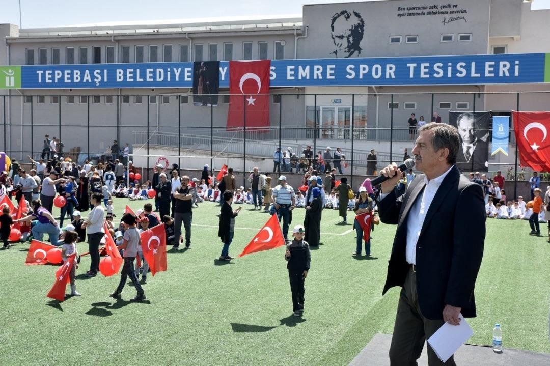 Yunus Emre Spor Tesislerinde Bahar Şenliği ile 23 Nisan kutlaması