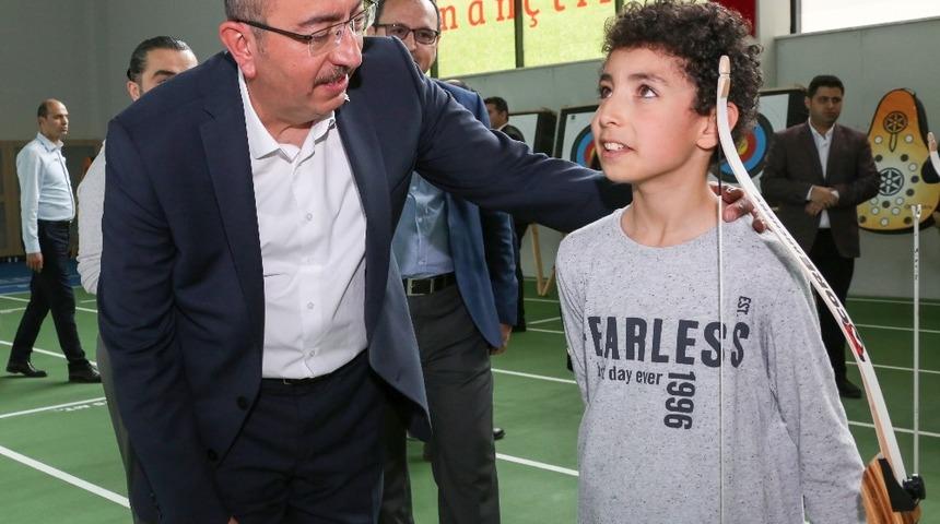 Meram Belediye Başkanı Mustafa Kavuş: “Spor yatırımları ve gençlik projeleri bizim için çok değerli”