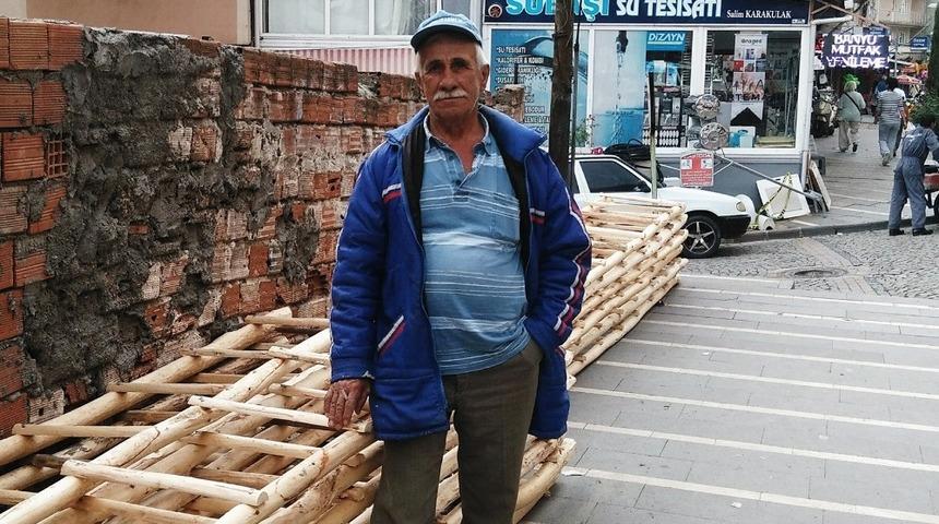 Trakt&ouml;r s&uuml;r&uuml;c&uuml;s&uuml; &ouml;l&uuml;mden d&ouml;nd&uuml;