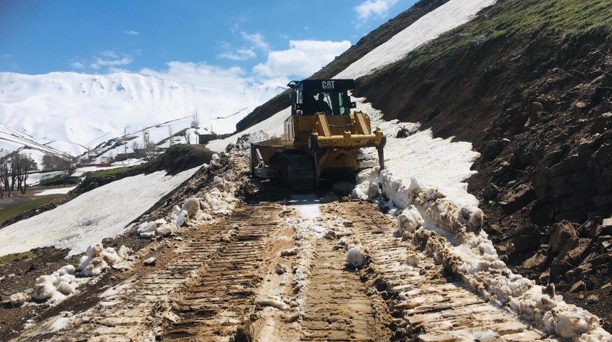 Kış aylarında terk ettikleri k&ouml;ylerine geri d&ouml;nd&uuml;ler