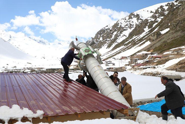 Kışın yatırdıkları minareyi kaldırdılar G2