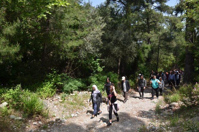 Kuşadası’nda Kaymakamlıktan Zeus Mağarası ve Milli Park gezisi