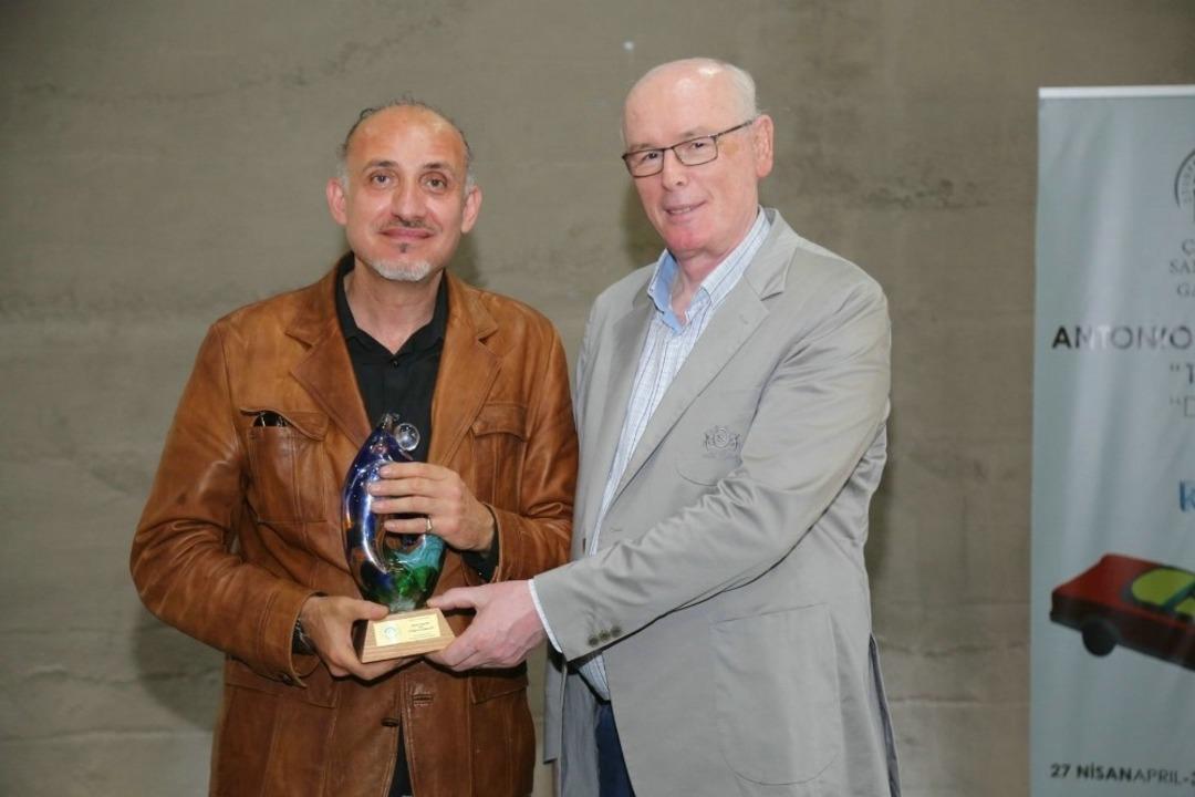 &Ccedil;ağdaş Sanatlar Galerisi, Antonio Cosentino&rsquo;nun &lsquo;Toz&rsquo; adlı sergisini ağırlıyor