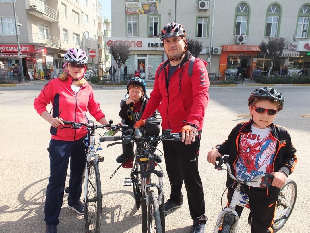 100. yıl i&ccedil;in pedal bastılar