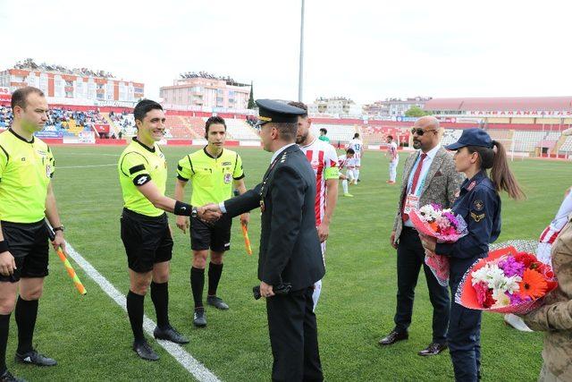 TFF 2. Lig: Kahramanmaraşspor: 2 - Manisa Büyükşehir Belediyespor: 5