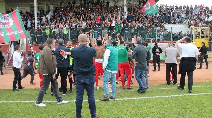 Yalovaspor BAL&rsquo;a &ccedil;ıktı