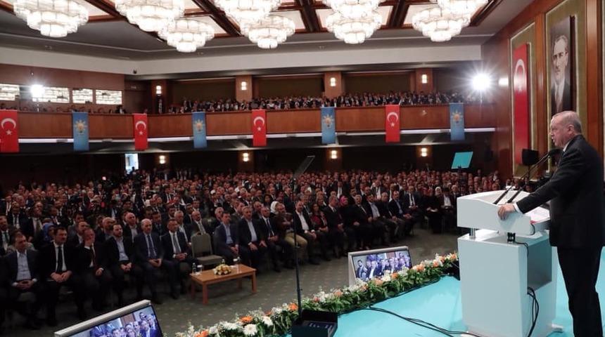 Başkan Sandık&ccedil;ı&rsquo;tan istişare kampında &ouml;nemli g&ouml;r&uuml;şmeler