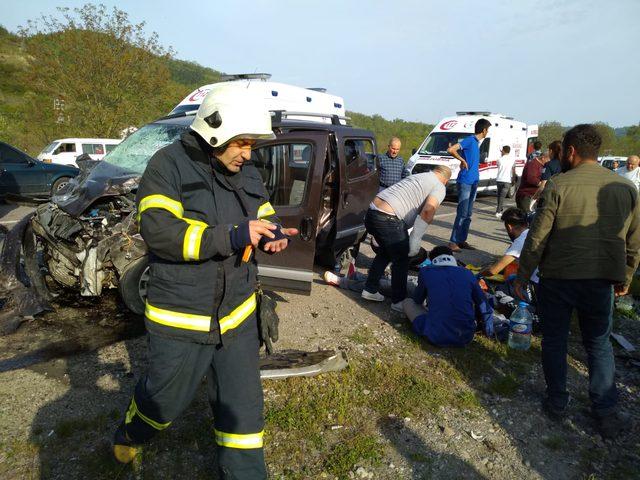 Zonguldak ta kaza: 1 &ouml;l&uuml;, 4 yaralı 2