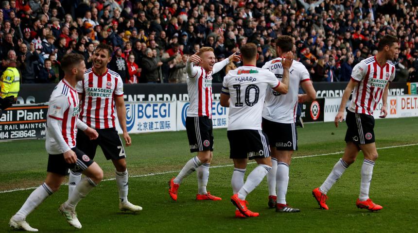 Sheffield United 12 yıl sonra Premier Lig'e y&uuml;kseldi!