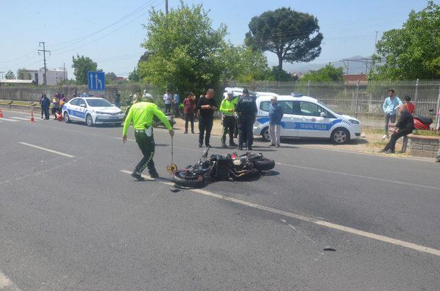 Otomobil ile motosiklet çarpıştı: 1 ölü, 1 ağır yaralı