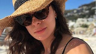 Kadın dizisinin yıldızı Özge Özpirinçci at üstündeki pozunu paylaştı!