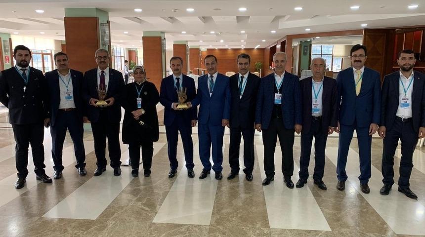 Cumhurbaşkanı Erdoğan&rsquo;dan Adıyaman teşkilatına 3 &ouml;d&uuml;l