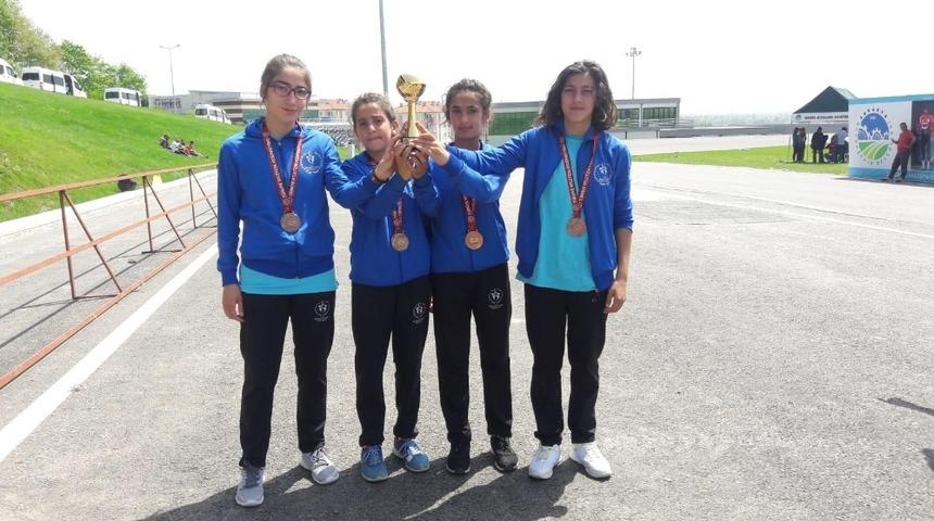 Atletizm’de madalyalar gelmeye devam ediyor