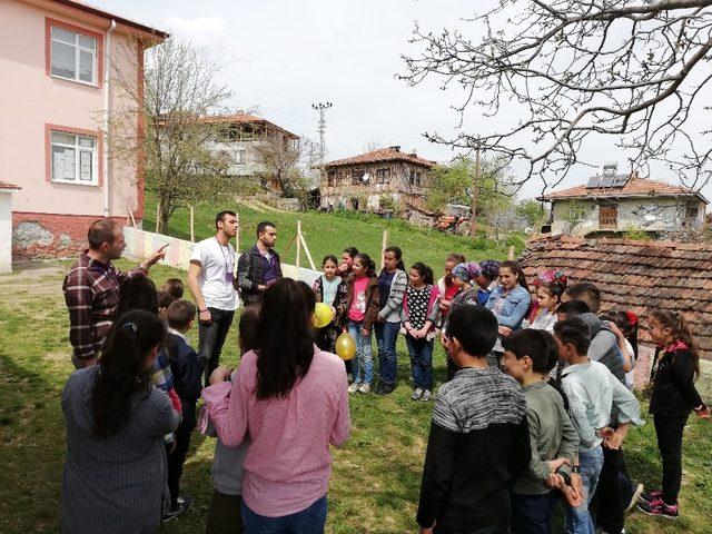 Üniversitelilerden şehide vefa