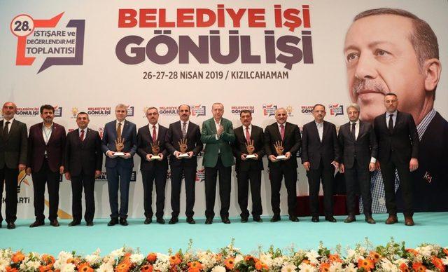 Cumhurbaşkanı Erdoğan’dan Güngör’e ödül