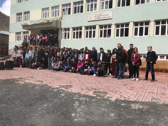 Beytüşşebaplı öğrenciler Antalya’yı gezdi