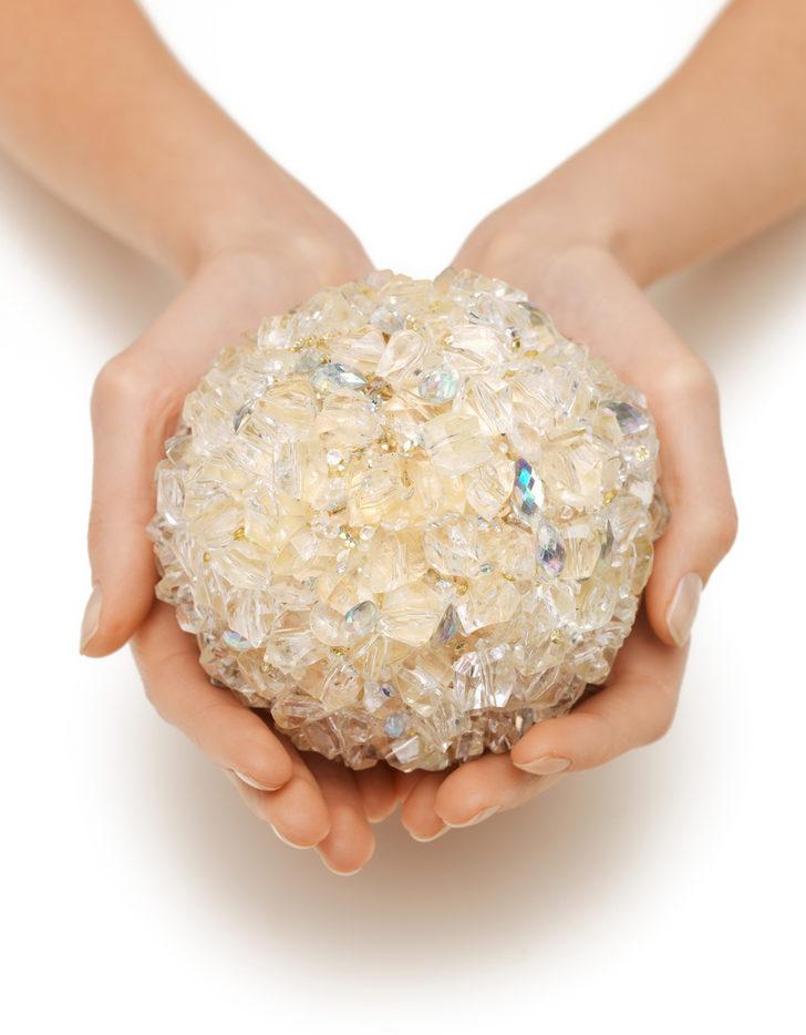 Sadece sarımsakla sınırlı değil, bakın kadınlar vajinalarına başka neler koyuyor? G2