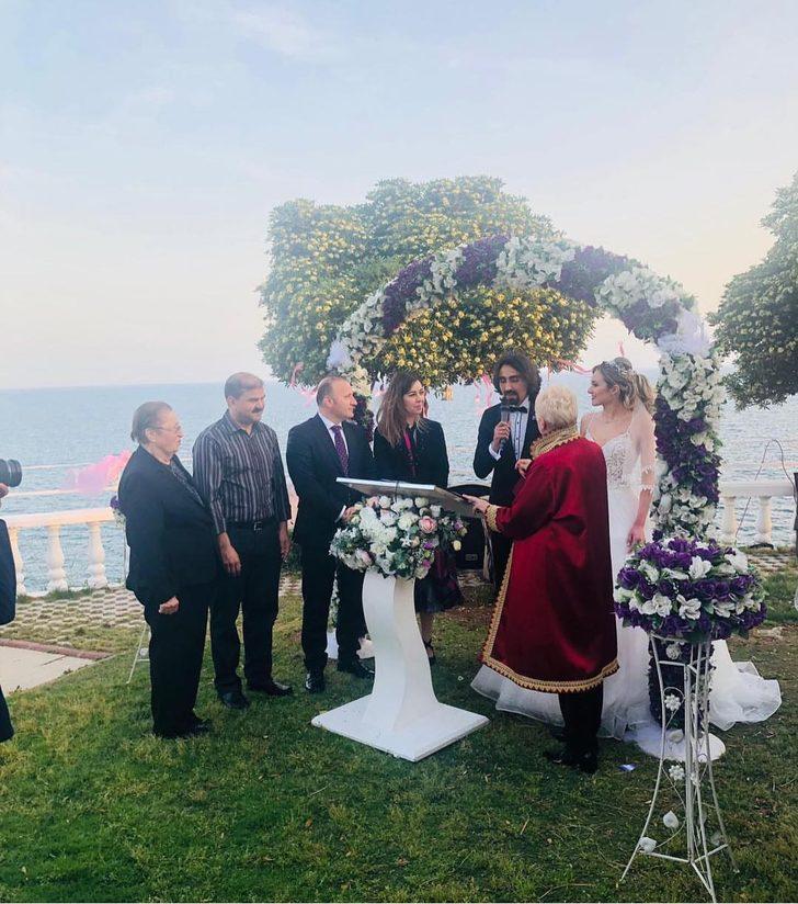 Öğrencisinin önce anne ve babası, şimdi ise nikah şahidi oldu G3