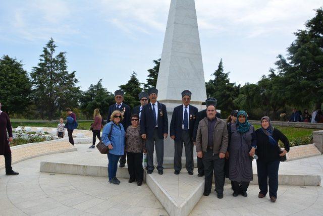 Korkutelili Gaziler Çanakkale’yi gezdi