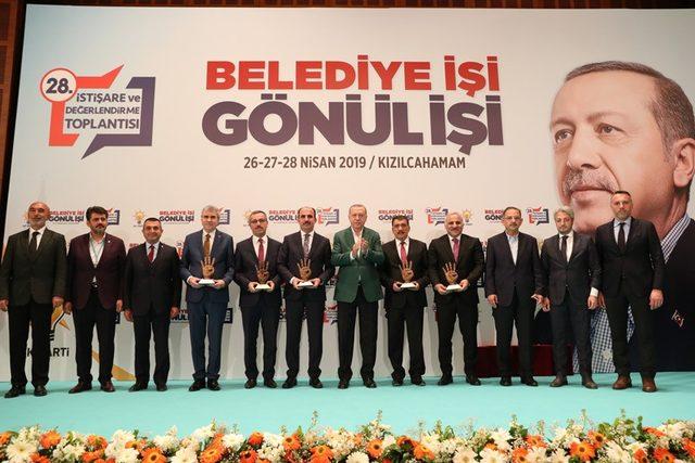 Cumhurbaşkanı Erdoğan’dan Başkan Gürkan’a başarı plaketi