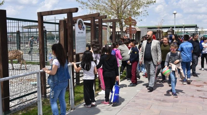 Kocasinanlı &ccedil;ocuklar, bilim merkezi ve hayvanat bah&ccedil;esinde