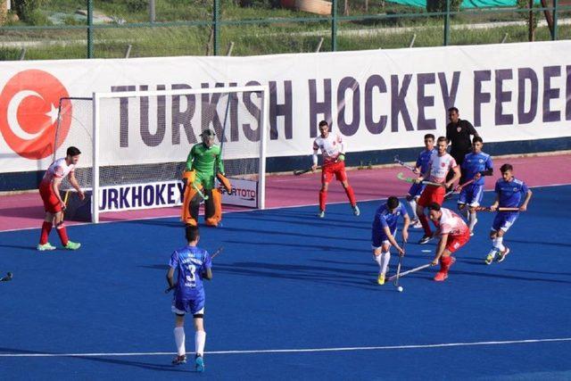 Polisgücü’nün erkek hokeycileri ikinci etaba da hızlı başladı