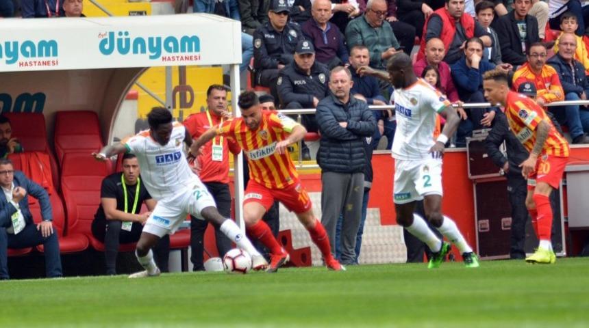 Deniz Türüç: Alanyaspor maçında bir puan iyi sonuç