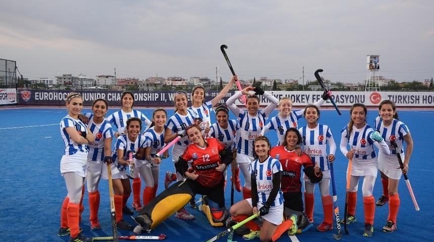 Hokeyin sultanlarının S&uuml;per Lig&rsquo;deki gol yağmuru devam ediyor