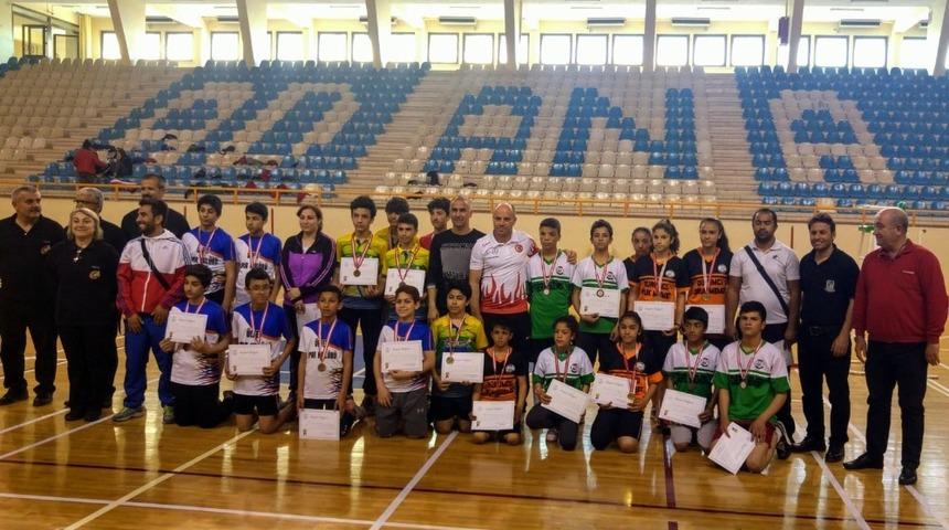 Badminton Grup M&uuml;sabakaları sona erdi