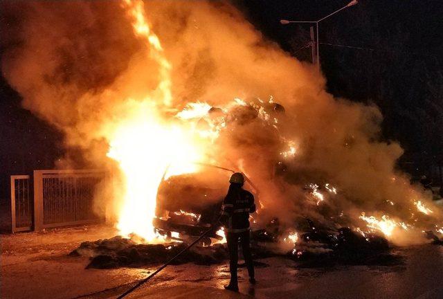 Saman yüklü kamyonu çakmakla yakan zanlı yakalandı