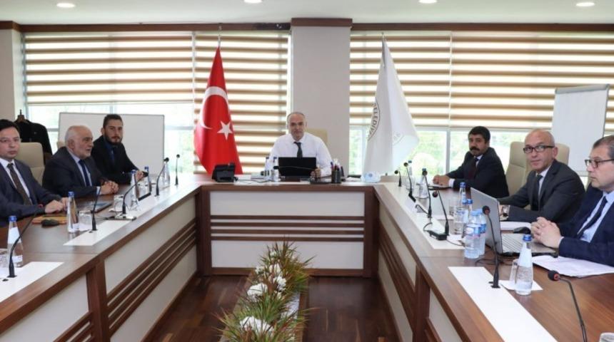 Başkan &Ouml;zl&uuml; istişare toplantısı yaptı