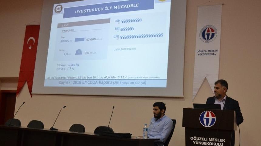 GA&Uuml;N&rsquo;de uyuşturucunun zararları konferansı
