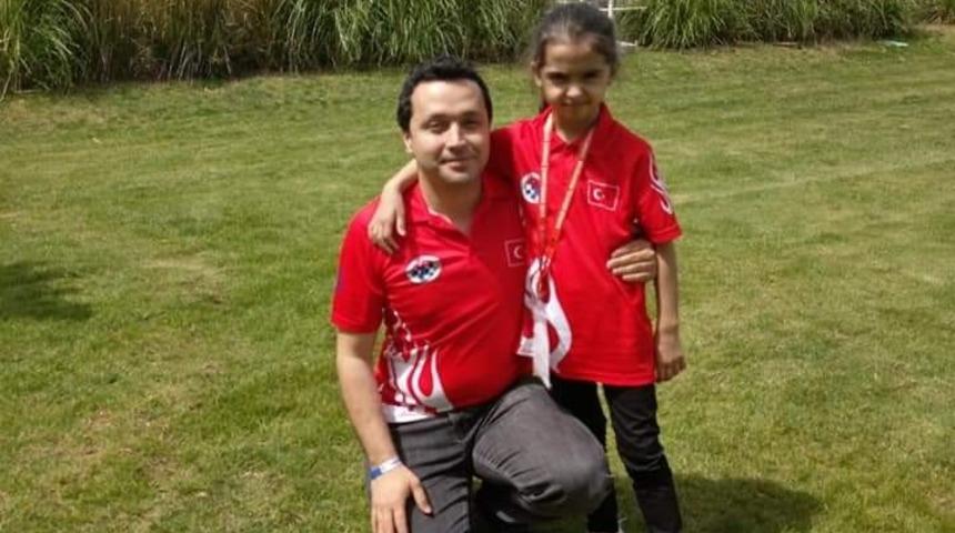 T&uuml;rkiye adına yarıştığı ilk turnuvada d&uuml;nya 8&rsquo;incisi oldu