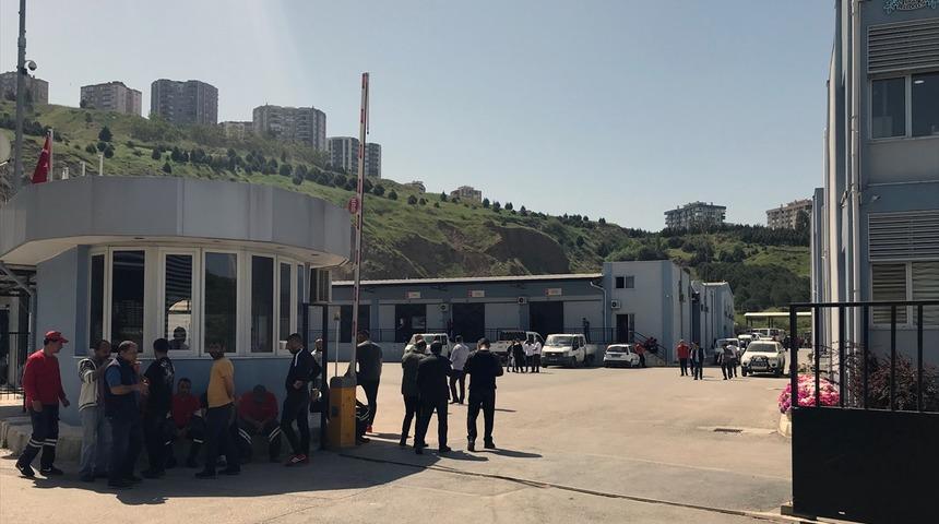 Arkadaşları işten &ccedil;ıkarıldı, 700 iş&ccedil;i iş bıraktı! 