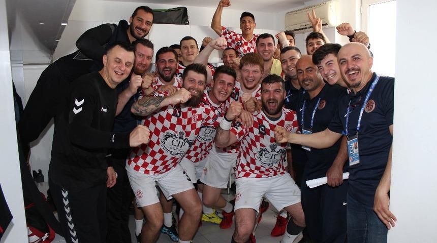 Fatih Işık: “Yolun sonu Avrupa”