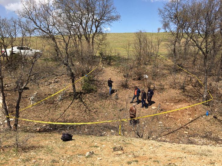 Cesedi arazide bulunan kadın, el ve ayakları bağlı olarak gömülmüş G3