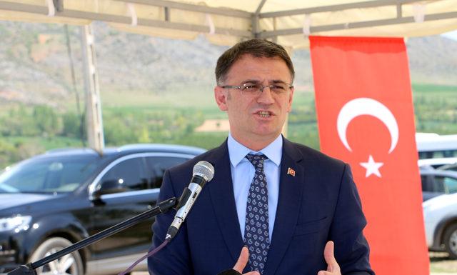 Tokat'ta kenevir ekimi yapıldı