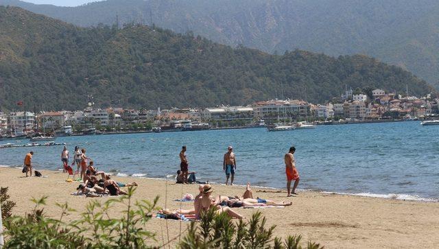 Marmaris’te plajlar hareketlendi