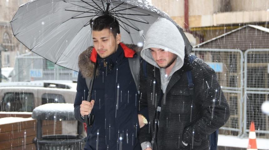 Erzurum&rsquo;a dolu uyarısı