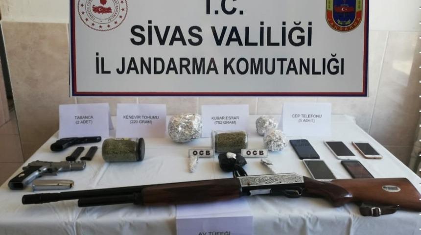 Uyuşturucu operasyonu, 7 g&ouml;zaltı 2 tutuklu