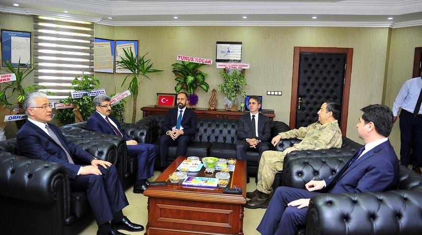 Vali Bilmez&rsquo;den Rekt&ouml;r Şevli&rsquo;ye ziyaret