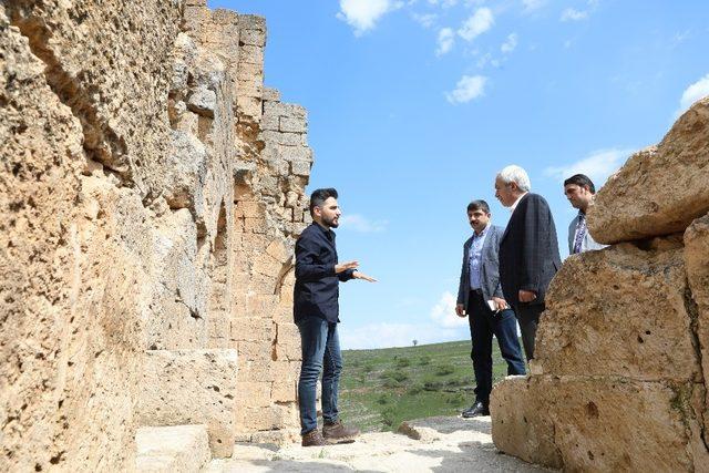 Mızraklı’dan Zerzevan Kalesi’ne ziyaret